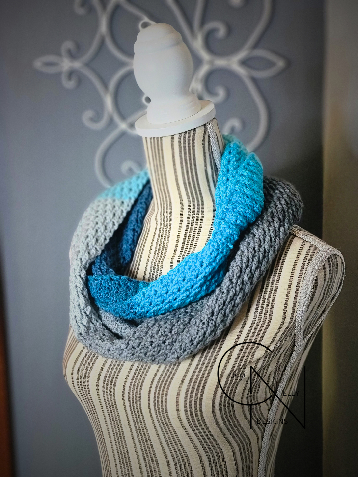 CALLA Kissy Mobius Scarf - Signature Collection