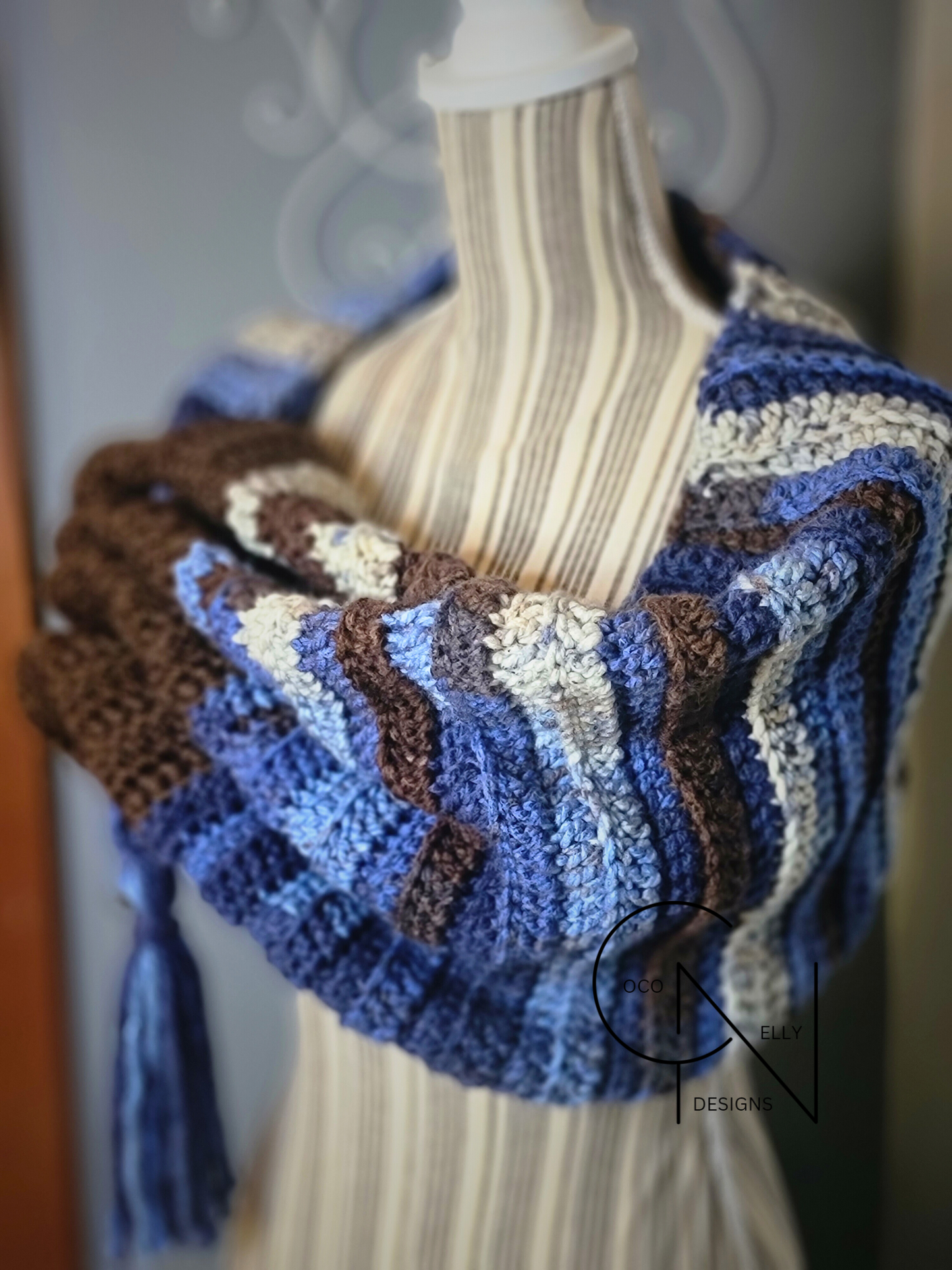 Lake Butte Keyhole Scarf