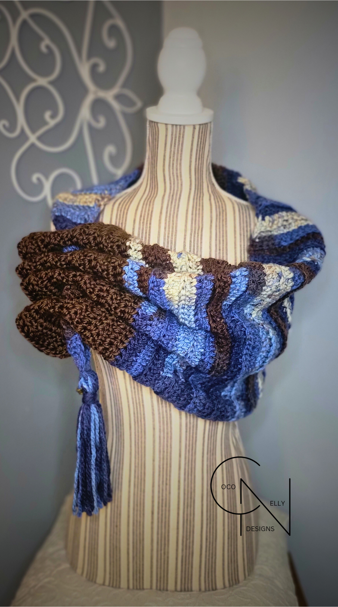 Lake Butte Keyhole Scarf